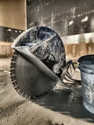 Concrete Cutting Saw