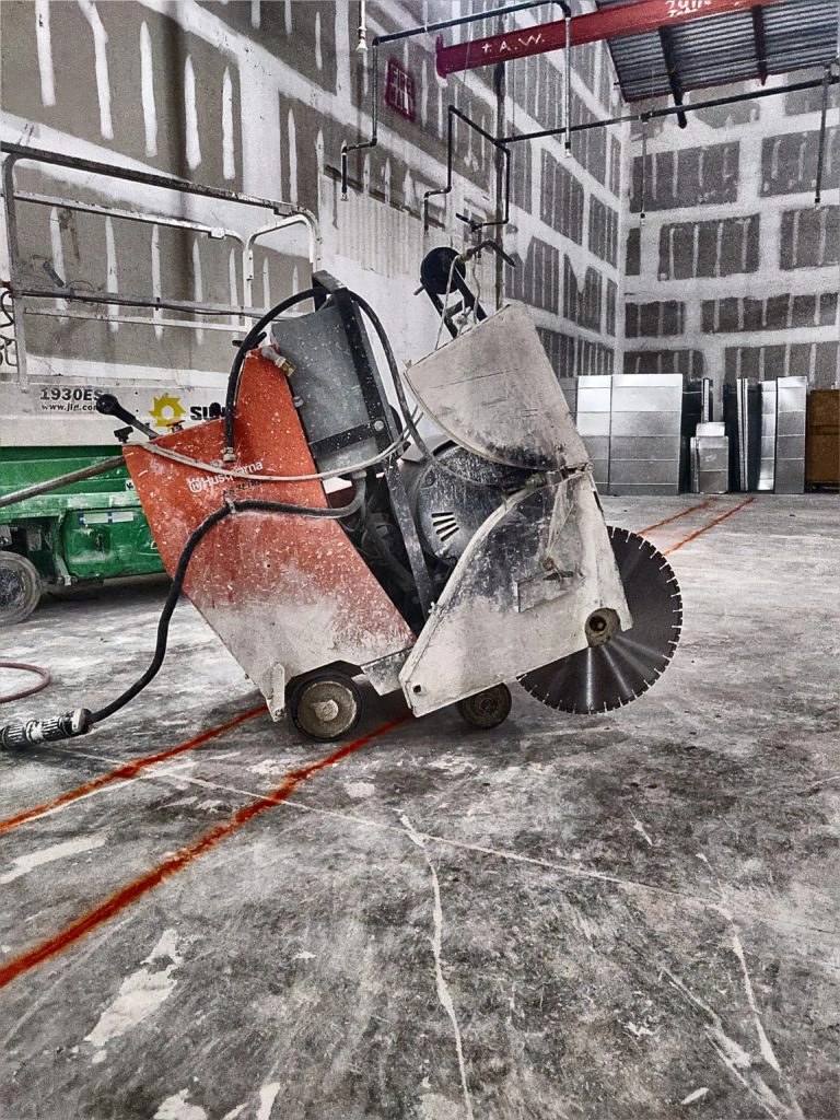 Using the electric slab saw in a mall in Naples Florida. anytime we cut inside a mall and you cannot use gasoline or diesel then we use the electrical slab saw.