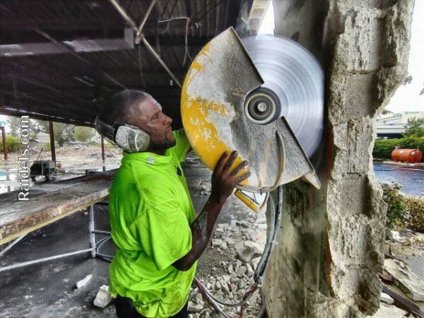 Cutting Columns In A Hotel In Hialeah.